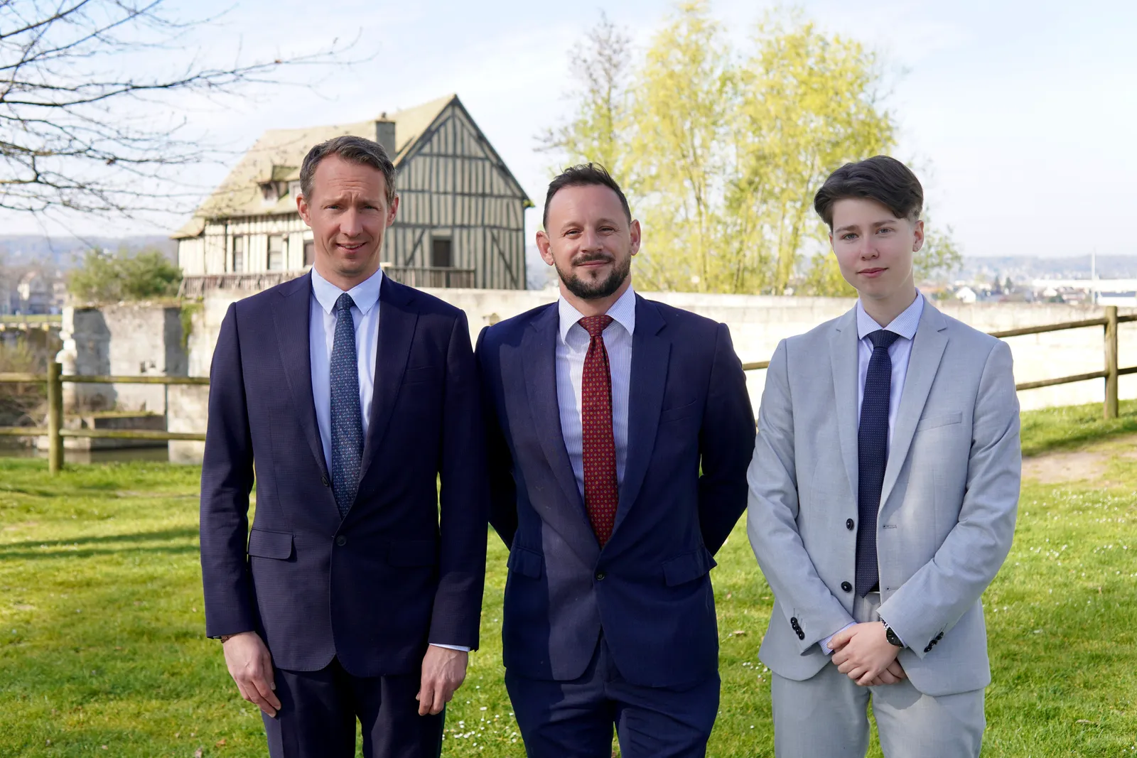 L’équipe de GAIUS Patrimoine réunie, photographie de groupe.